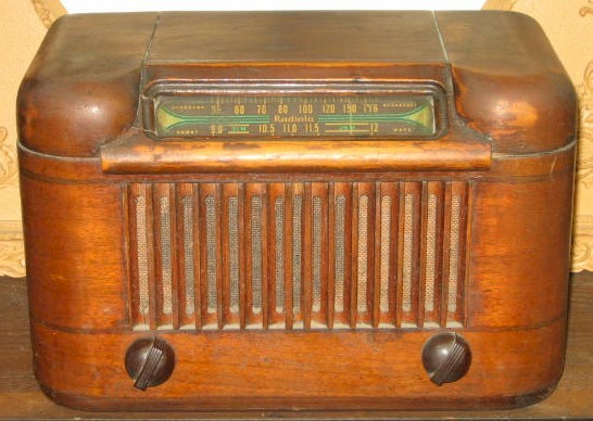 Radiola 527 