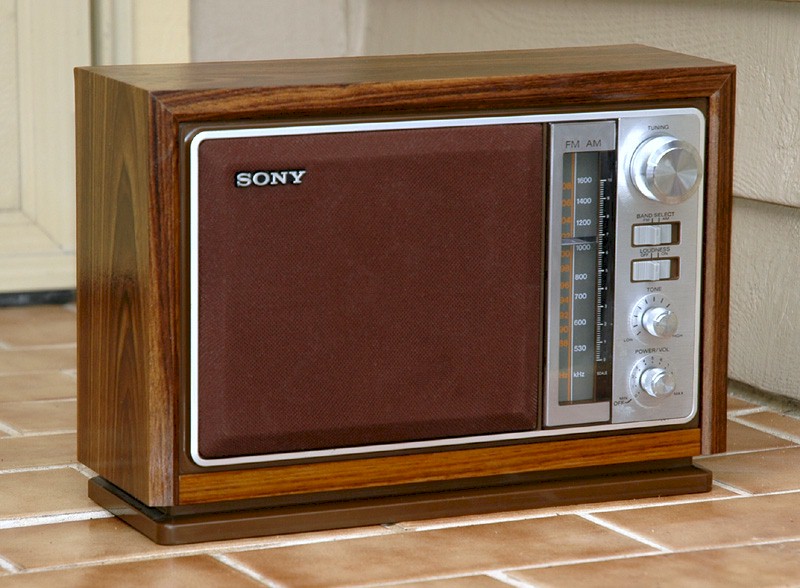 Sony TFM-9740W 